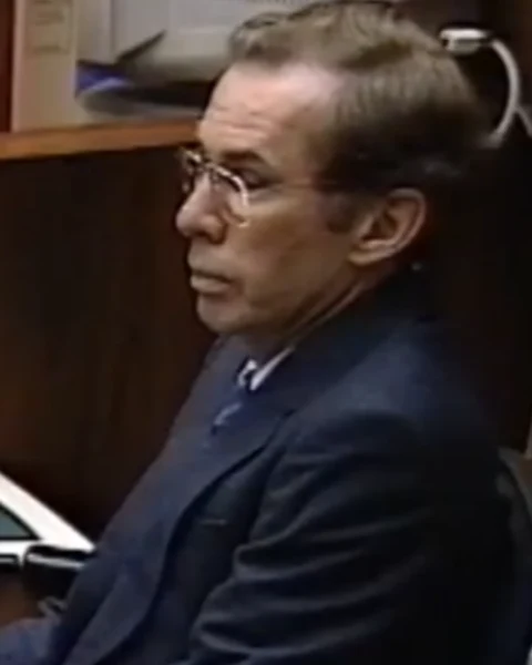 Courtroom still of Dr. Bruce Weir.