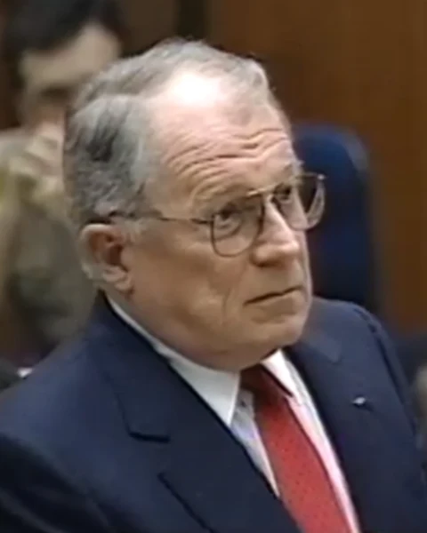 Courtroom still of F. Lee Bailey.