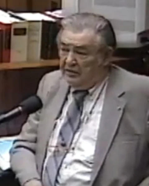 Courtroom still of Dr. Fredric Rieders.