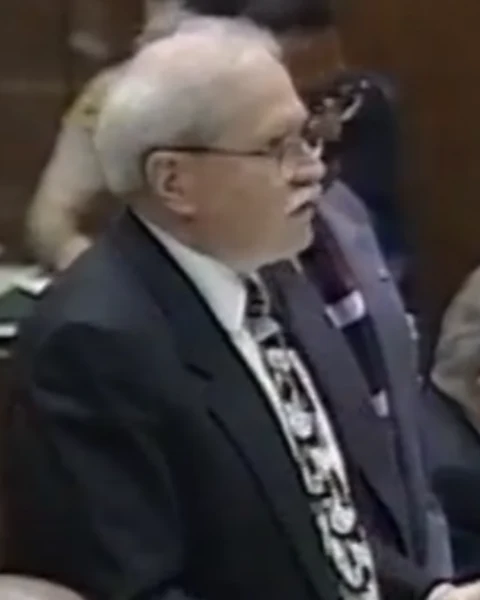 Courtroom still of Gerald Uelmen.